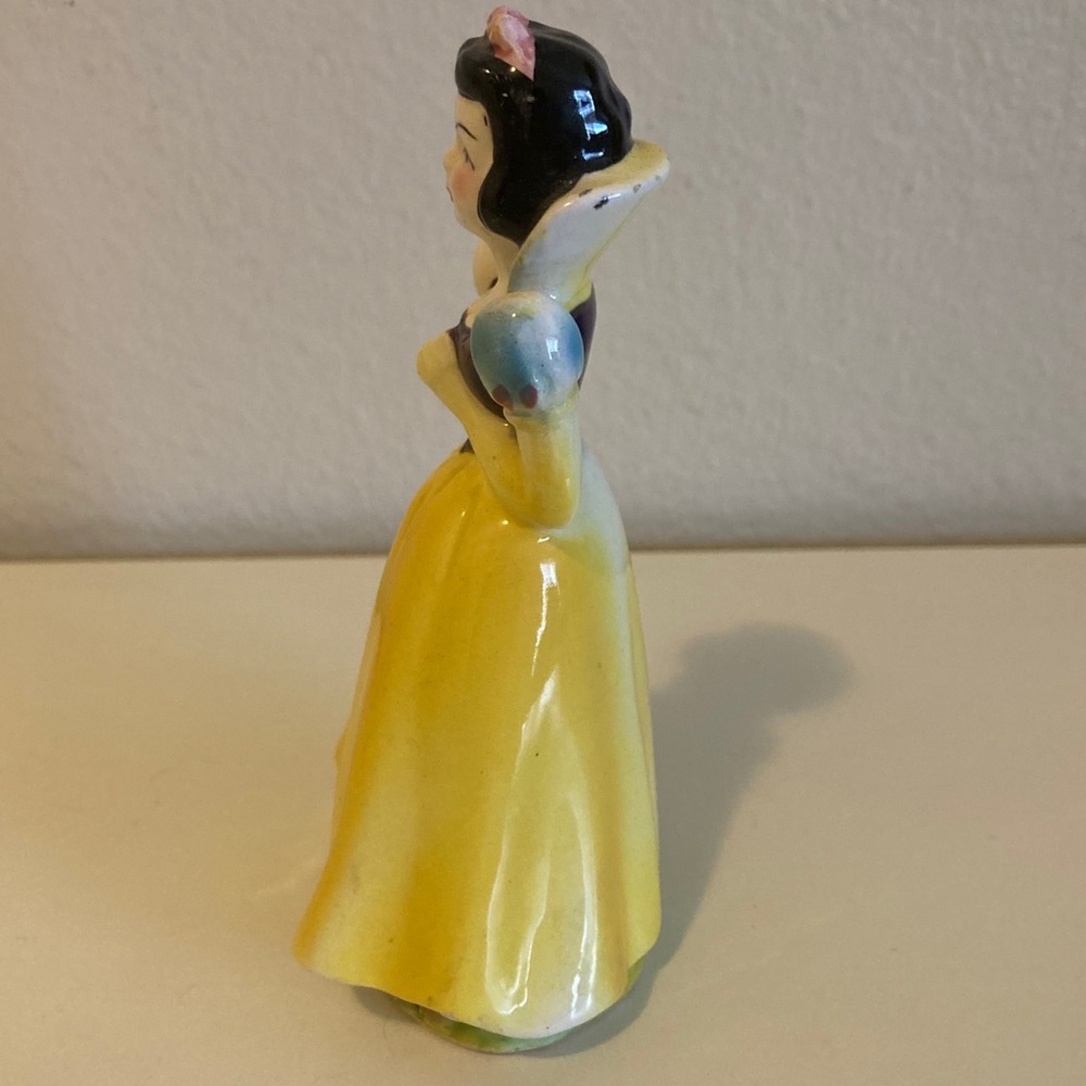 Vintage Snow White by Wales Japan 1960 - Picture 3 of 7